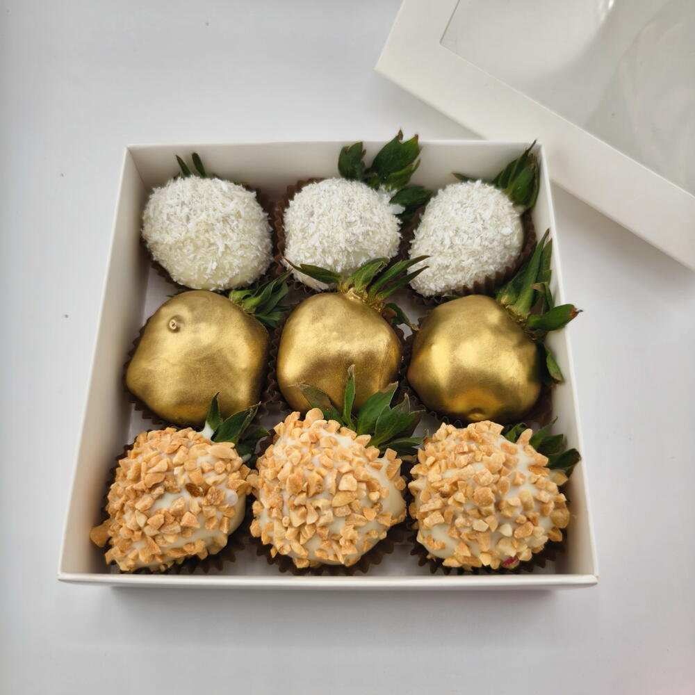 🍓 T04: клубника в шоколаде с арахисом, кокосом и золотом 9-12