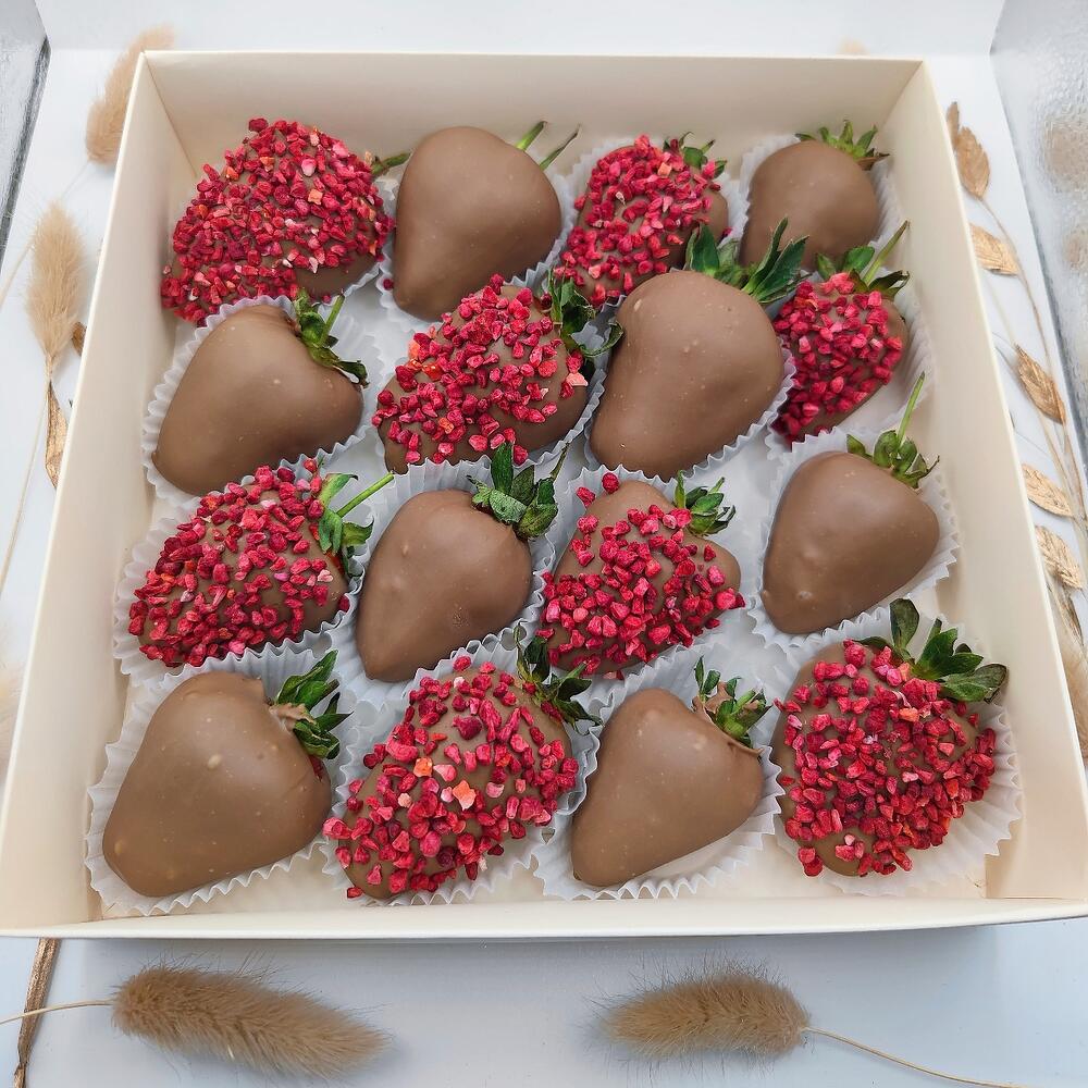 Клубника в шоколаде 16-20* ягод🍓 "Набор 12" сублимировая малина - фото 2