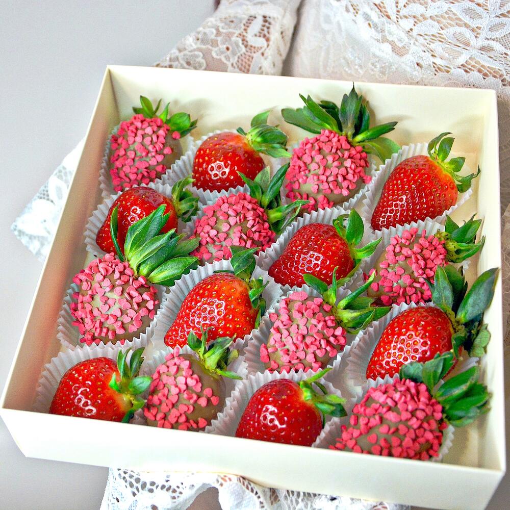 Клубника в шоколаде 16-20* ягод🍓 "Набор 17" кондитерская посыпка и свежая клубника