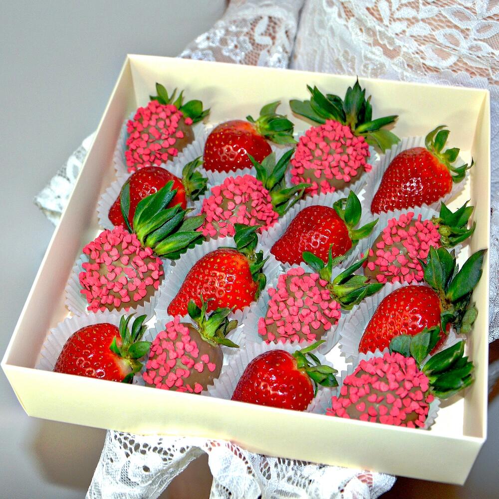 Клубника в шоколаде 16-20* ягод🍓 "Набор 17" кондитерская посыпка и свежая клубника - фото 3