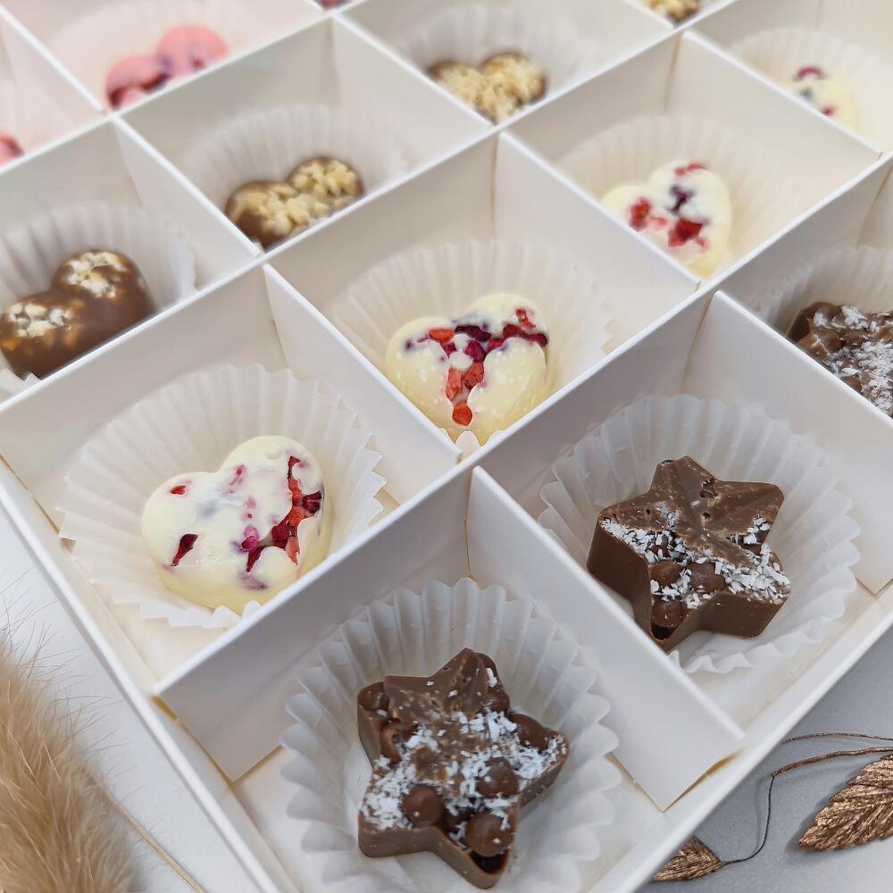 Шоколадные конфеты 16 шт, дробленый арахис, сублимировая малина, шоколадные рисовые шарики - фото 4