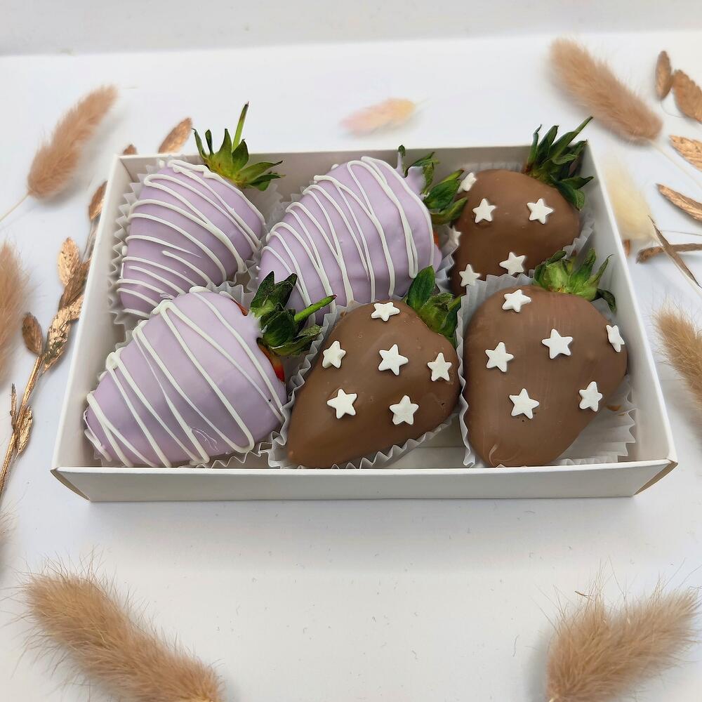 Клубника в шоколаде 6 ягод полоски и звёздочки - фото 3
