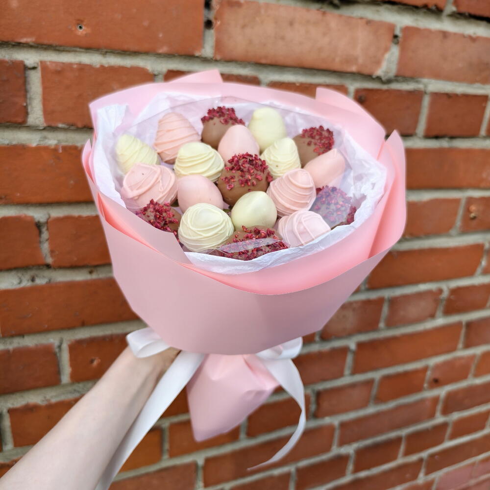 Букет из клубники в шоколаде 19-21 ягода - фото 6