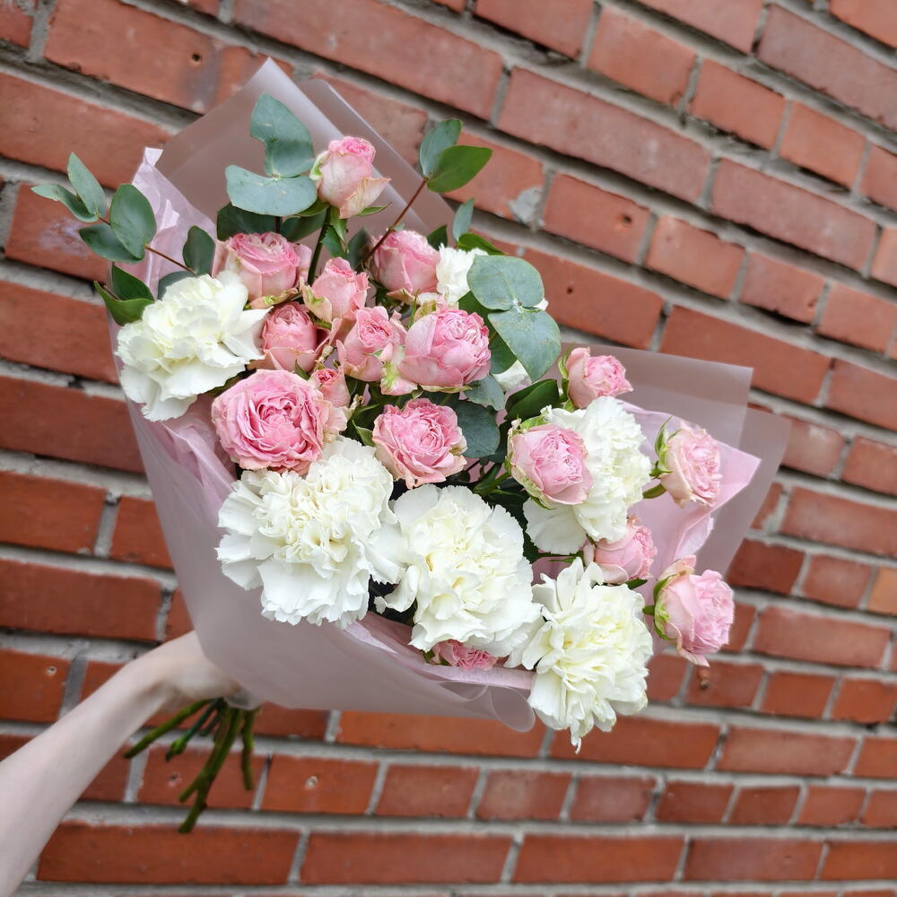 Bombastic Spray Rose, Dianthus and Eucalyptus Bouquet — photo 2