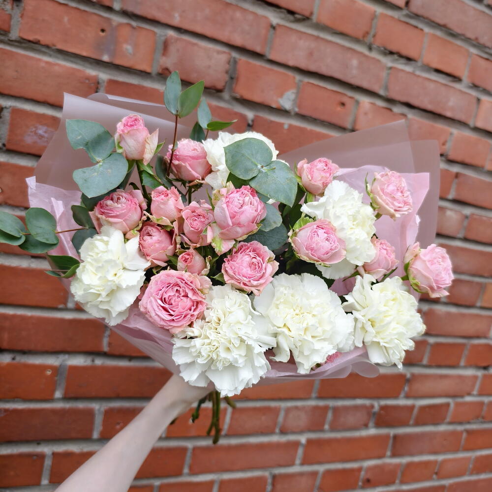 Bombastic Spray Rose, Dianthus and Eucalyptus Bouquet — photo 4