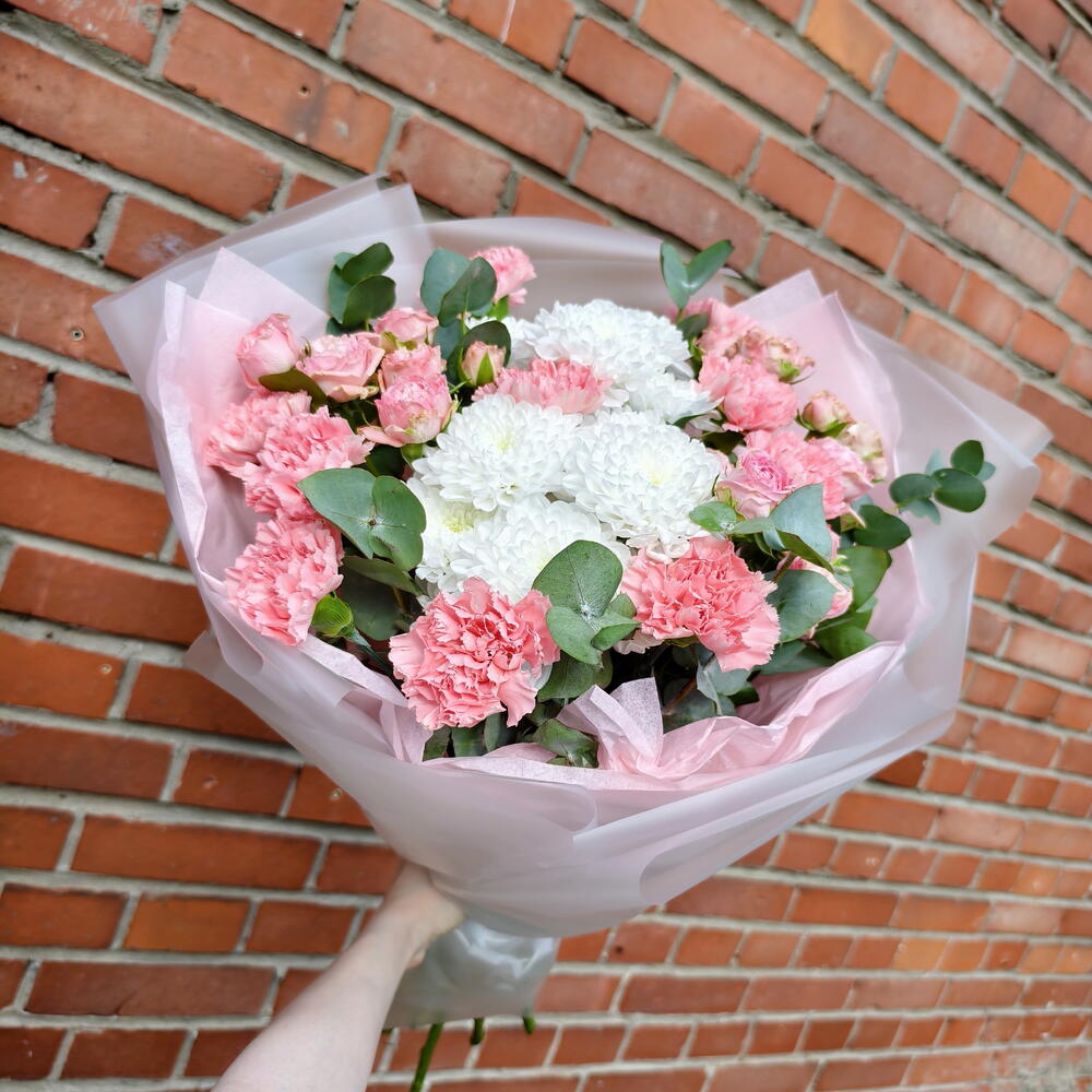 Signature Flower Bouquet — photo 1