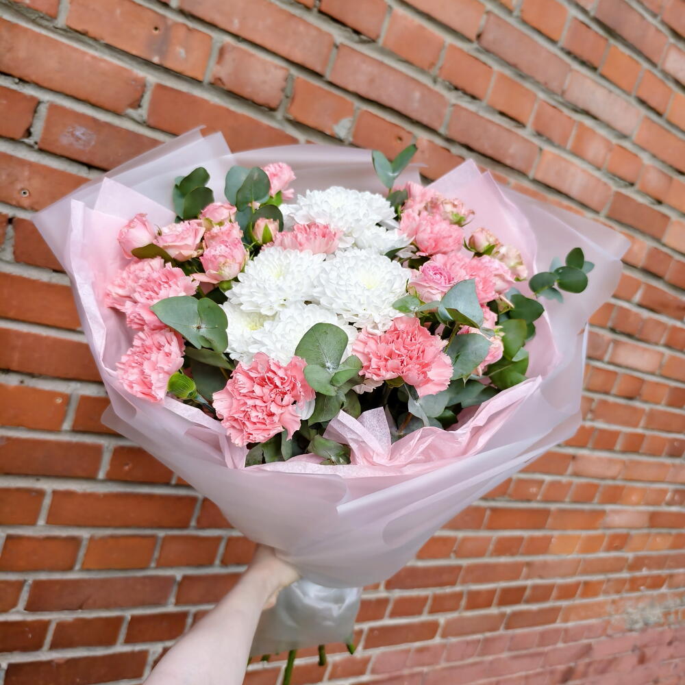 Signature Flower Bouquet — photo 2