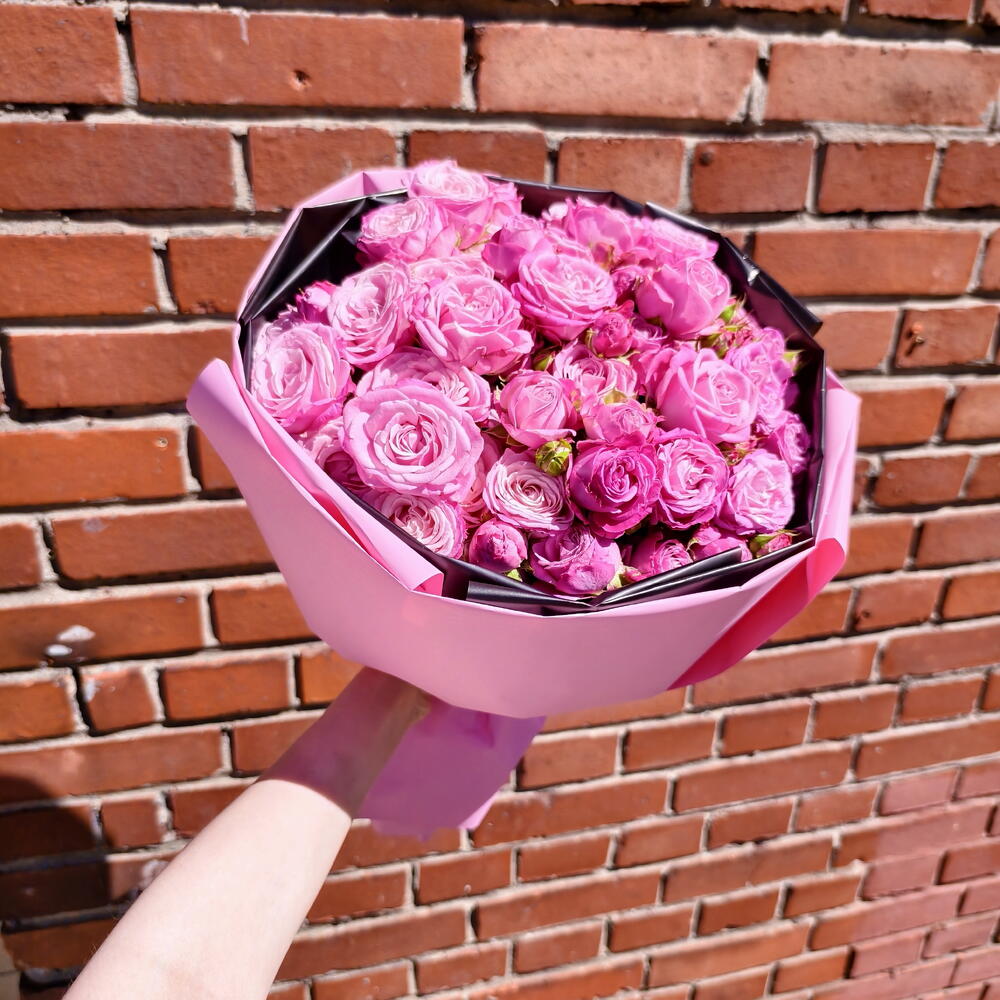 Bombastic Peony-Style Spray Rose Bouquet — photo 1