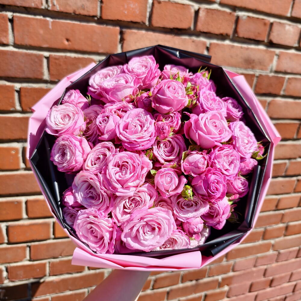 Bombastic Peony-Style Spray Rose Bouquet — photo 5