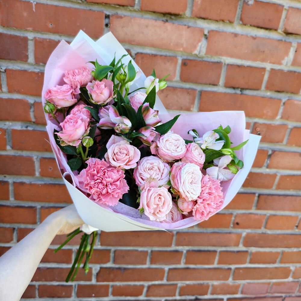 Signature Bouquet with Bombastic Peony-Style Spray Roses, Alstroemeria and Dianthus — September 1 — photo 3