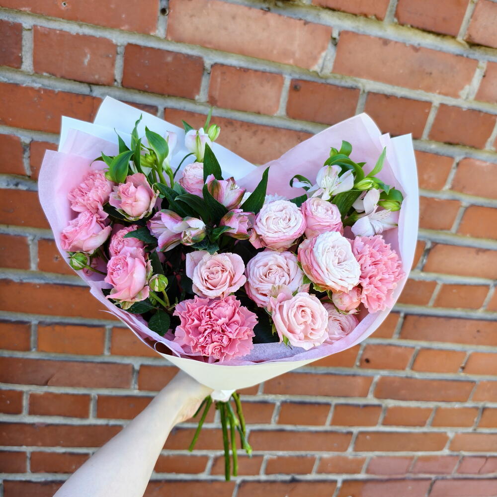 Signature Bouquet with Bombastic Peony-Style Spray Roses, Alstroemeria and Dianthus — September 1 — photo 5