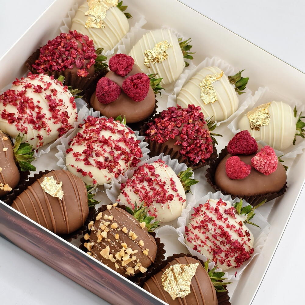 Nowkie × Flowwow Chocolate-Covered Strawberry Set, 16–20 Berries, Variant 4 — photo 7