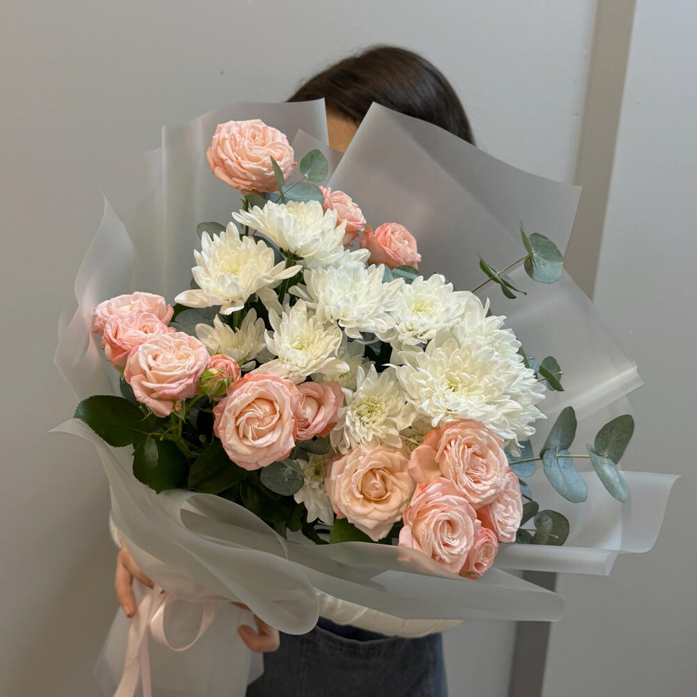 Spray Rose and Chrysanthemum Bouquet in Matte Wrapping — September 1 — photo 4