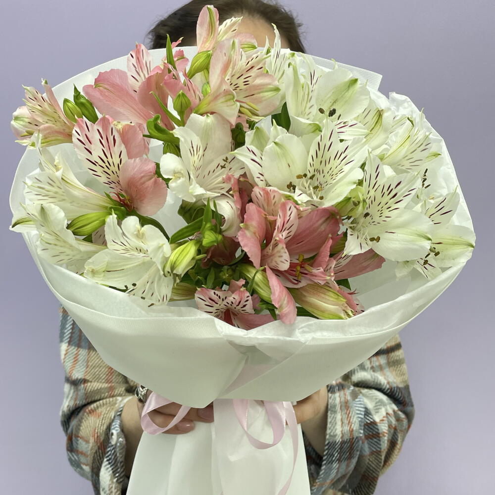 Bouquet of 5 Alstroemeria Stems — September 1 — photo 3