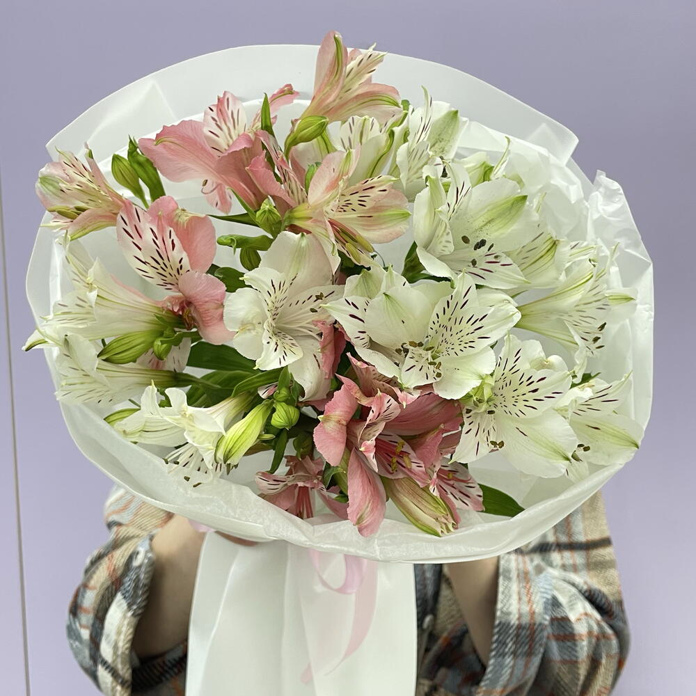 Bouquet of 5 Alstroemeria Stems — September 1 — photo 4