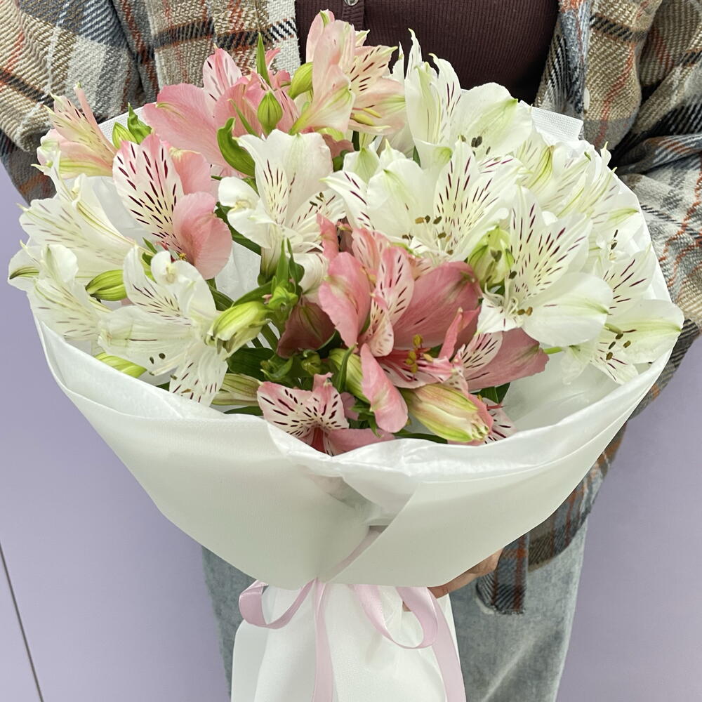 Bouquet of 5 Alstroemeria Stems — September 1 — photo 5